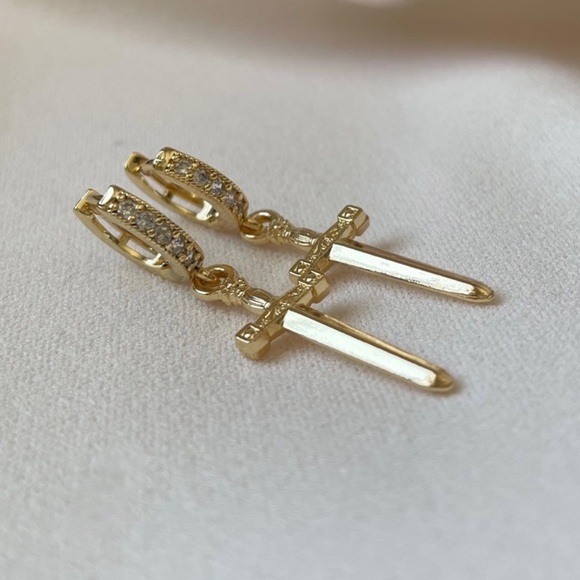 Sword/Dagger Pavé Huggie Earrings - Picture 4 of 6